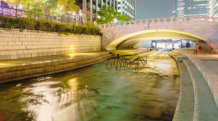 cheonggyecheon-seul-autostrada-fiume-rigenerazione