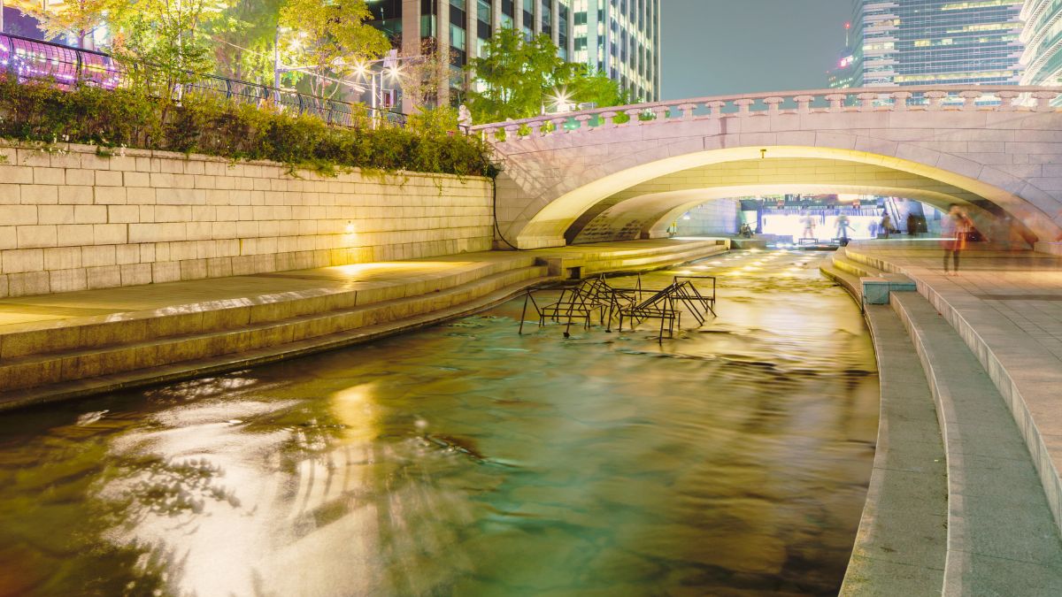 cheonggyecheon-seul-autostrada-fiume-rigenerazione